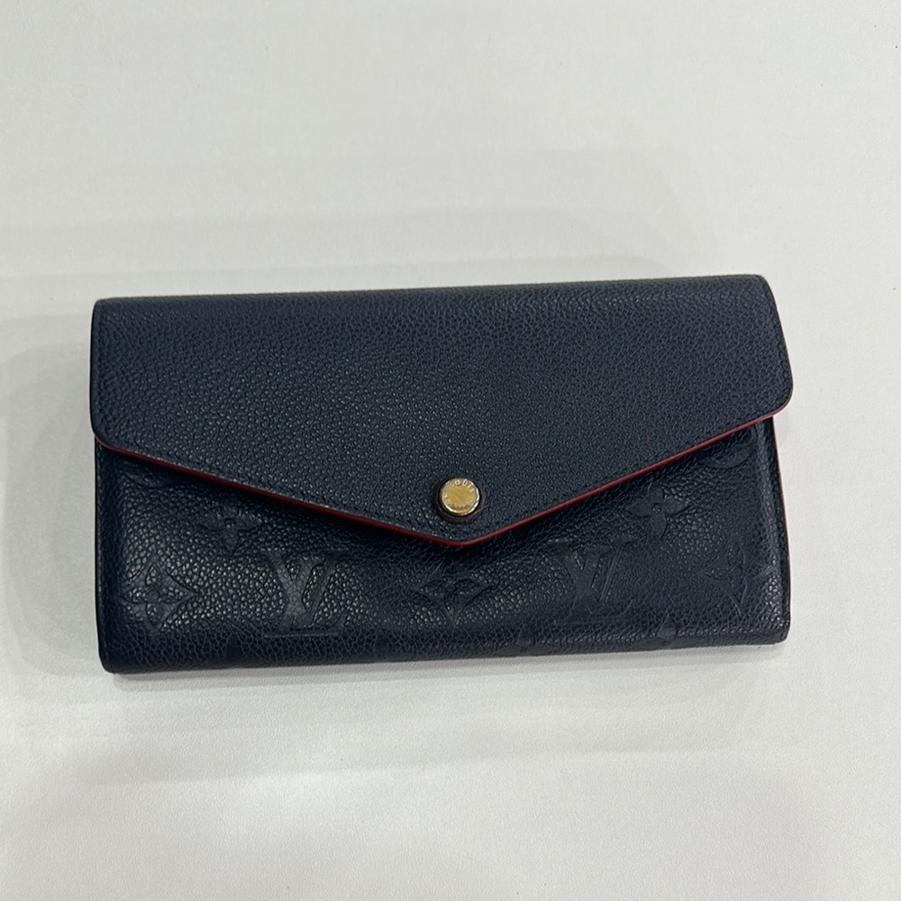 Louis Vuitton Black Leather Wallet Sleek Minimalist Design